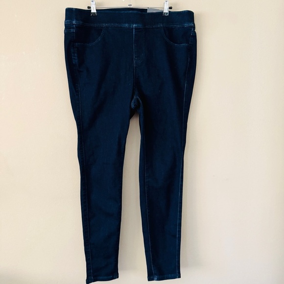 NWT Torrid Lean Super Soft Pull On Dark Wash Jeggings Size 2/US 2X (18-20) - Picture 1 of 8